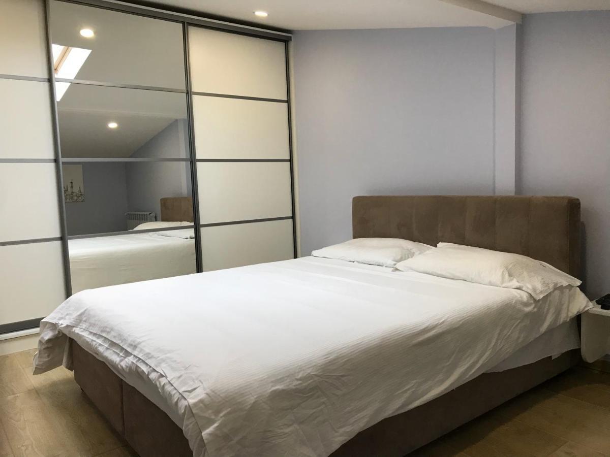 Romantic Lux Vivaldi Suite Svobode Avenue 39 Львов Экстерьер фото