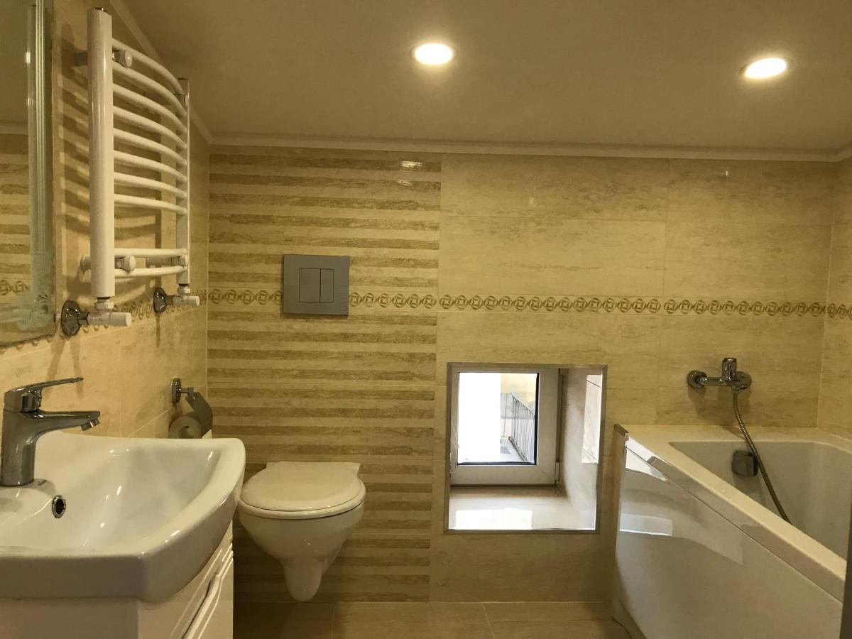 Romantic Lux Vivaldi Suite Svobode Avenue 39 Львов Экстерьер фото